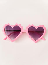 Load image into Gallery viewer, Scallop Heart Sunnies- Pink
